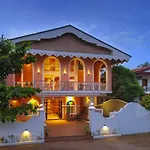Treehouse Vega, A Boutique Hotel