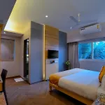 Treehouse Vega, A Boutique Hotel